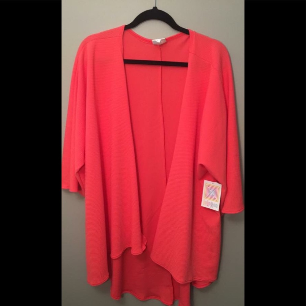 LARGE LULAROE LINDSAY (coral)